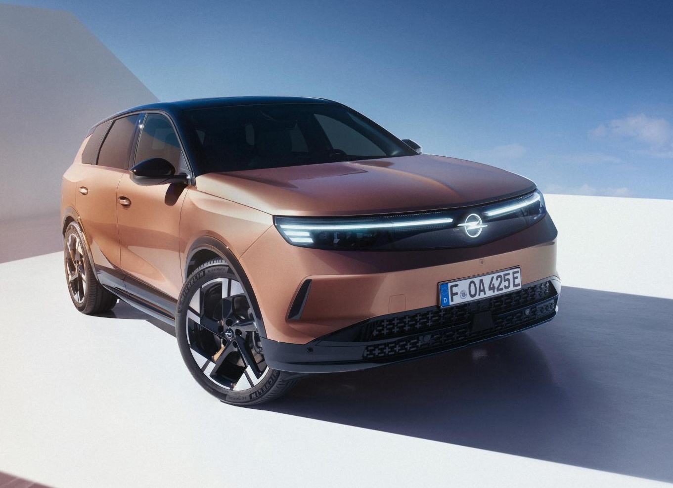Компания Opel появилась в Казахстане