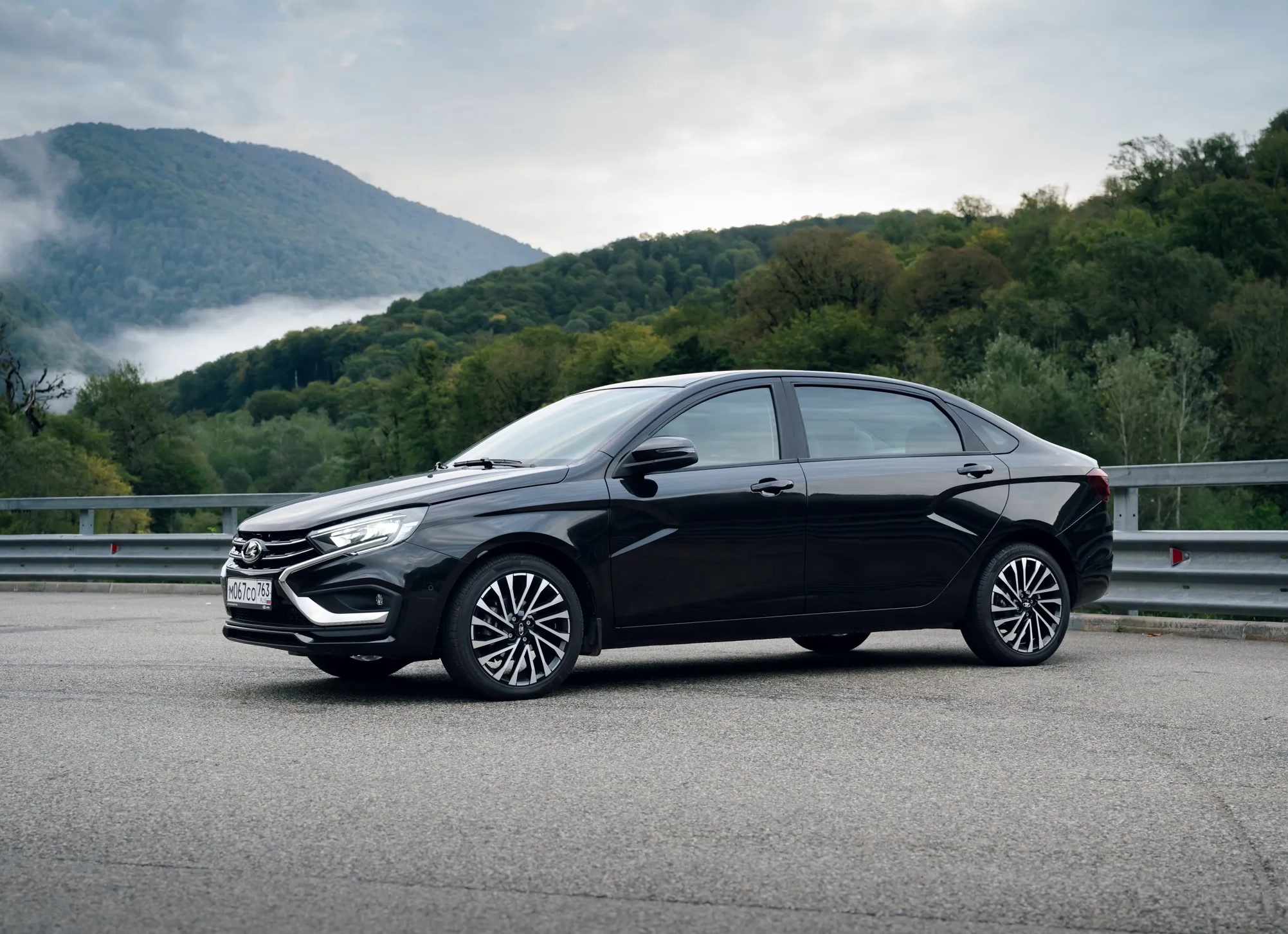 Новый флагман АвтоВаза - Lada Aura