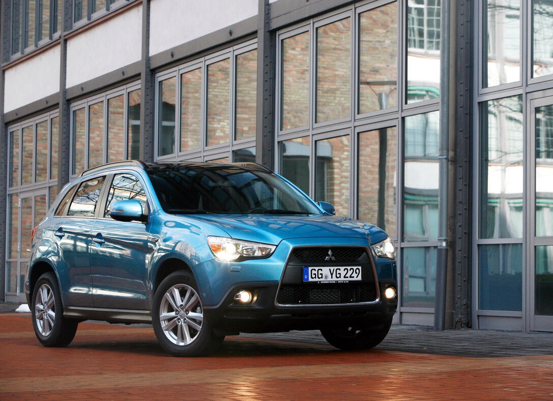 10 лет-полет нормальный. Mitsubishi ASX I за 900 000 рублей. Стоит ли брать в 2023 году ?