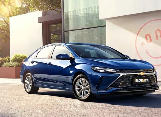 Седан Chevrolet Monza продается на рынке РФ за один миллион семьсот пятьдесят тысяч рублей