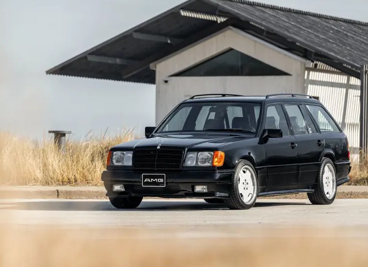 Mercedes-Benz 300TE 6.0 AMG «The Mallet» 1988 – Молоточек!